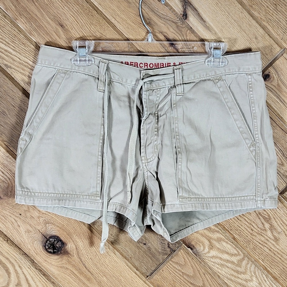 Abercrombie & Fitch Cargo Shorts Womens Medium Khaki Tan Cotton Utility Low Rise
